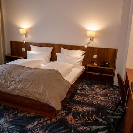 Hotel Etol Баден-Баден Екстериор снимка