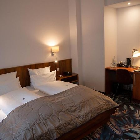Hotel Etol Баден-Баден Екстериор снимка