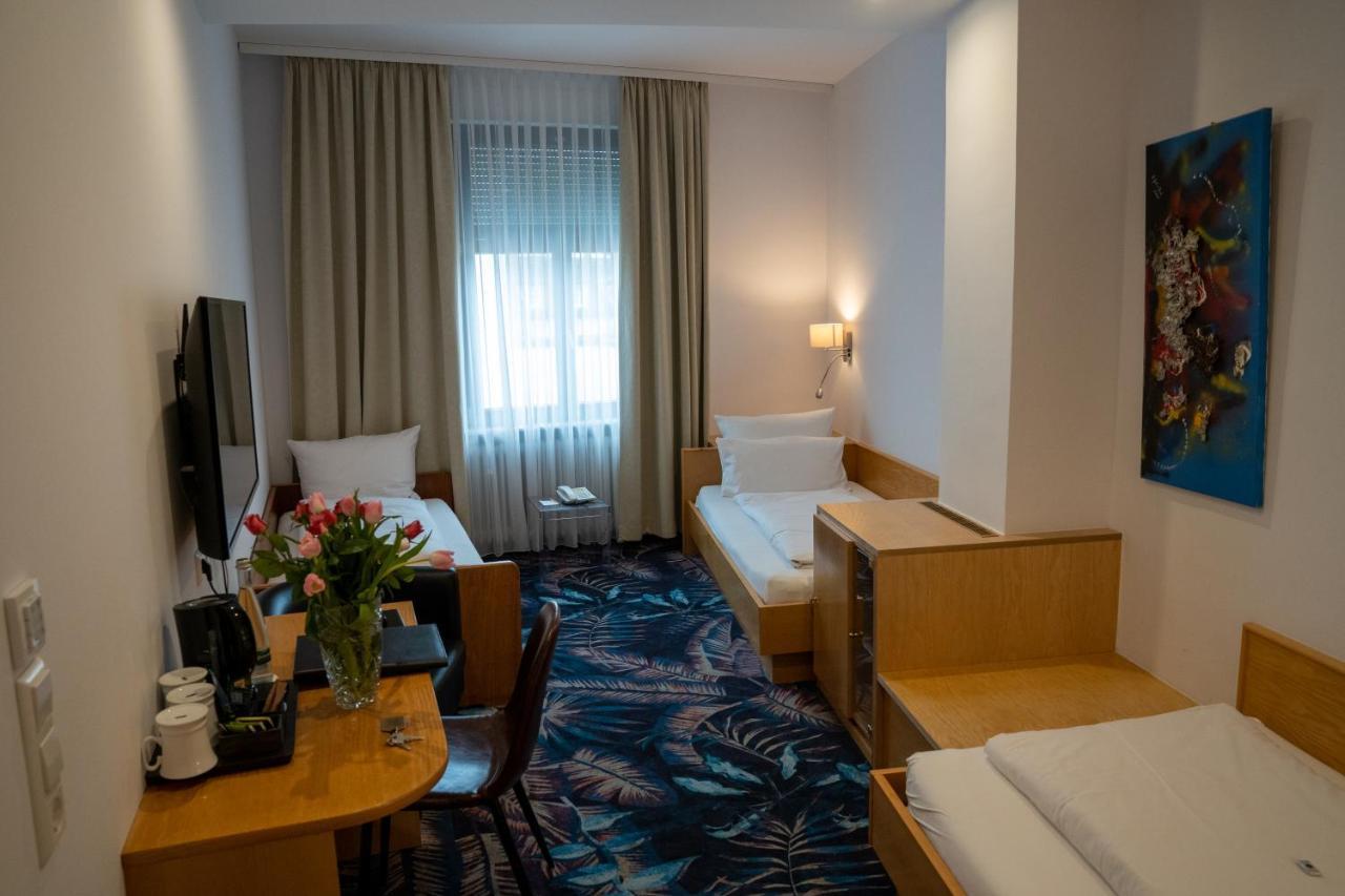 Hotel Etol Баден-Баден Екстериор снимка