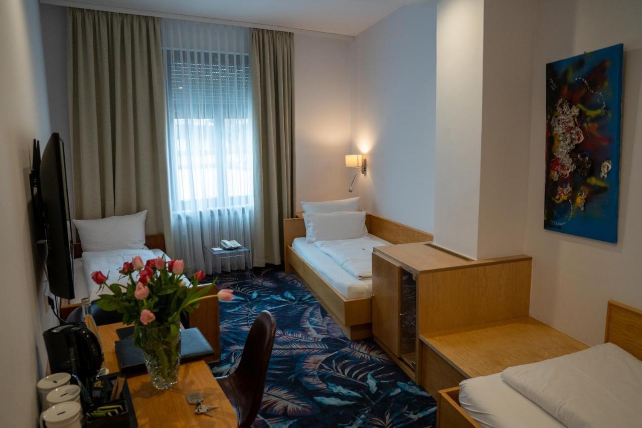 Hotel Etol Баден-Баден Екстериор снимка