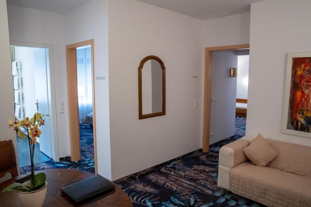 Hotel Etol Баден-Баден Екстериор снимка