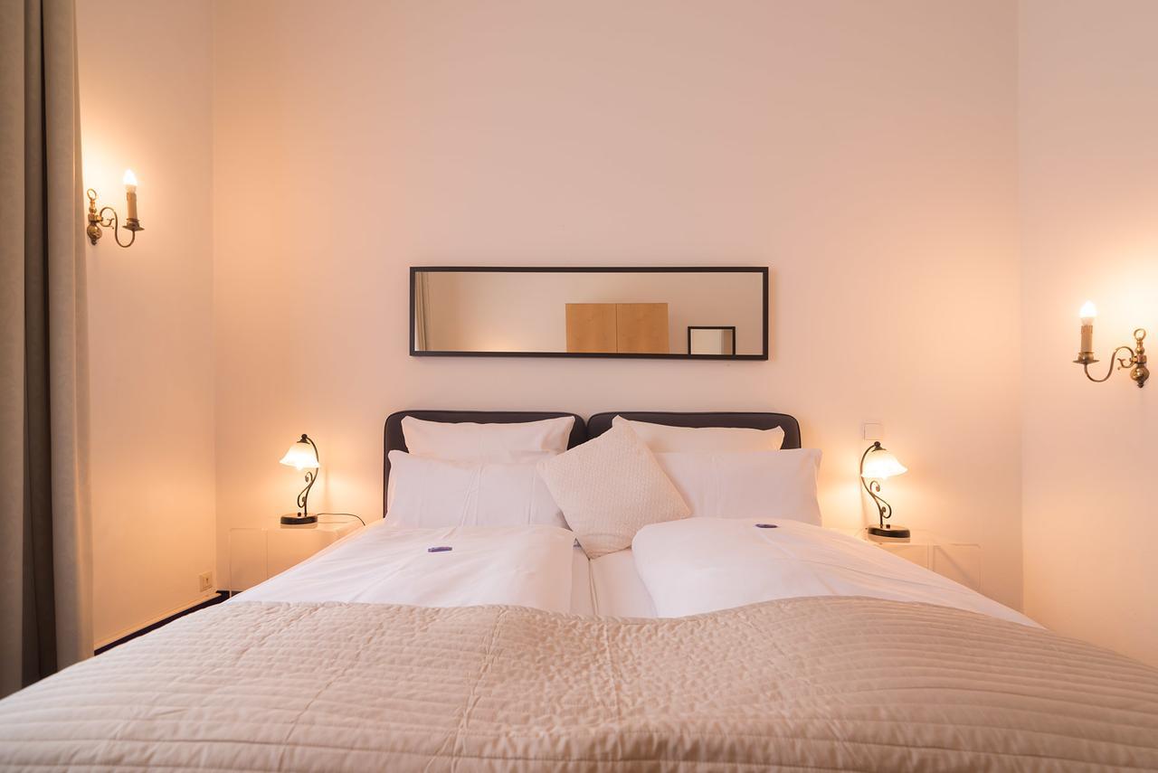 Hotel Etol Баден-Баден Екстериор снимка